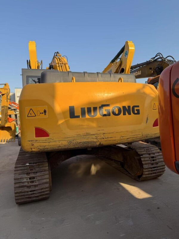 2020 LiuGong 926E Hydraulic Crawler Excavator – 26 Ton - Image 2