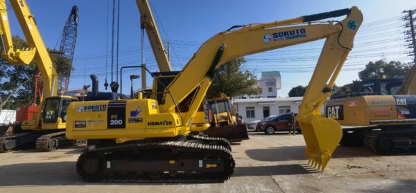 Komatsu PC130 (2023)-13T Excavator with Only 820 Hours - Image 3