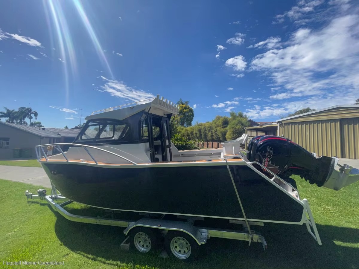 High-Performance 7.5m Aluminium Fishing Boat - Image 3