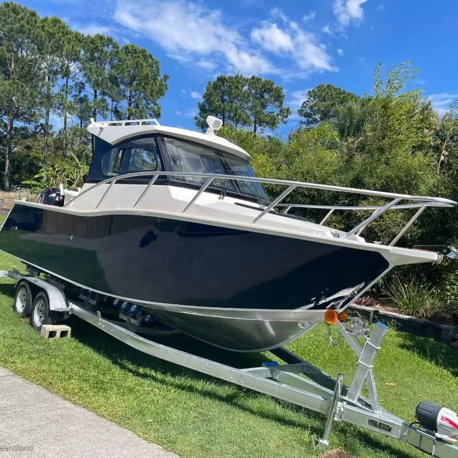 High-Performance 7.5m Aluminium Fishing Boat - Image 4